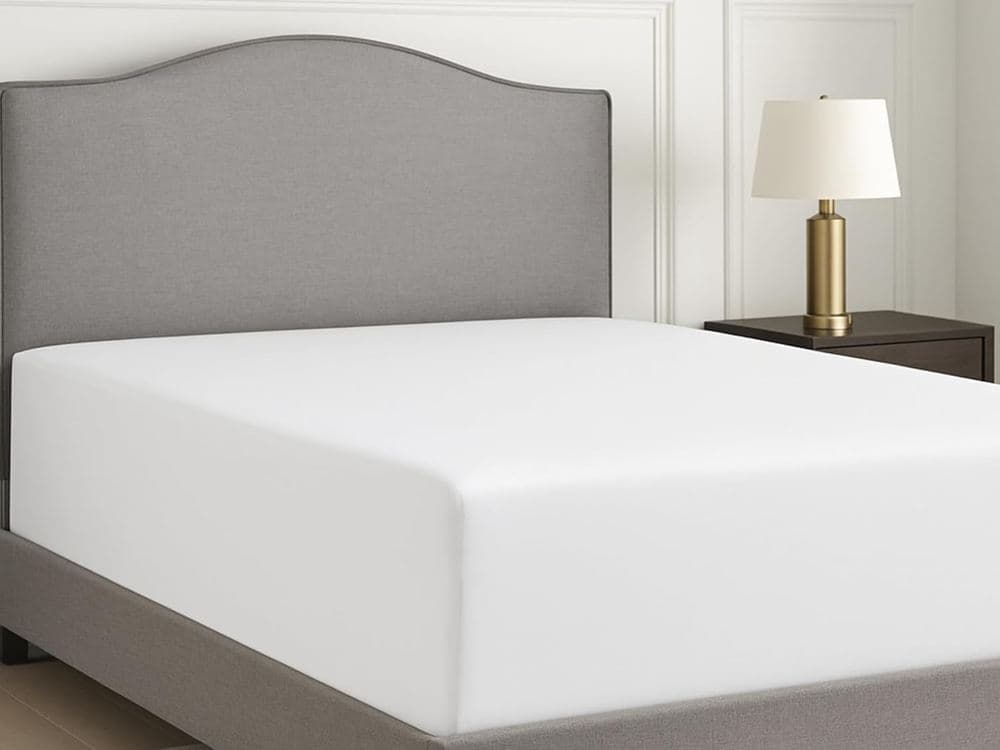 100% Egyptian Cotton 600TC Fitted Sheet – White: product photo
